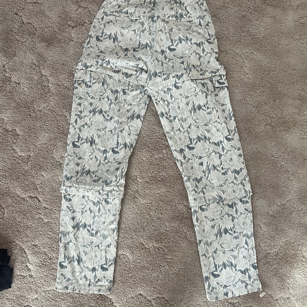 Athleta Trekkie Convertible Hike Pant Size 10 T Bloom Magnolia White #988053 - Picture 9 of 12